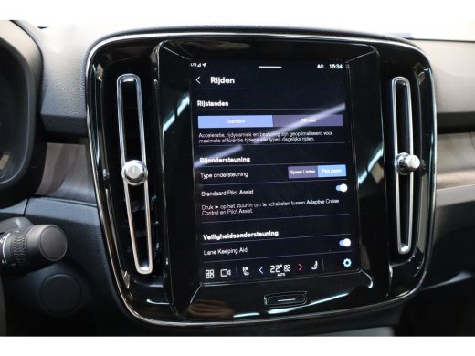 Volvo  C40 Plus 69 kWh 231PK Stoel & Stuurverwarming | Getint Glas |  Camera | Cruise Control ActivLease financial lease