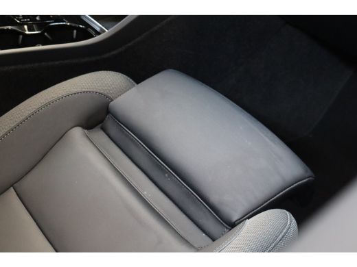 Volvo  C40 Plus 69 kWh 231PK Stoel & Stuurverwarming | Getint Glas |  Camera | Cruise Control ActivLease financial lease