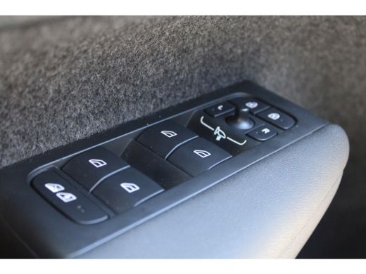 Volvo  XC40 2.0 B4 Plus Dark ActivLease financial lease