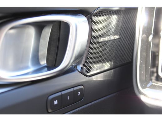 Volvo  XC40 2.0 B4 Plus Dark ActivLease financial lease
