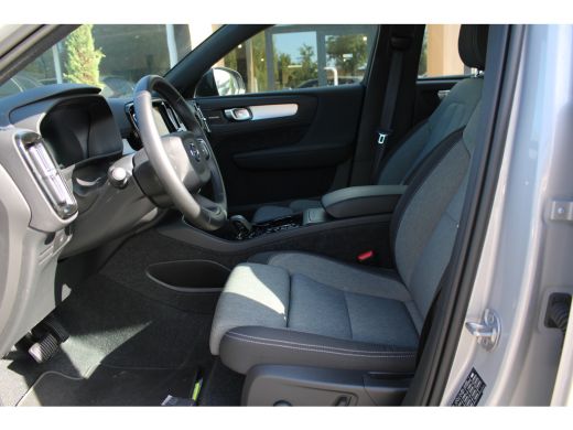 Volvo  XC40 2.0 B4 Plus Dark ActivLease financial lease