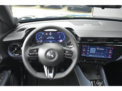 Alfa Romeo Junior 1.2 Turbo Hybrid Ibrida 136pk Automaat | Adaptive Cruise | Full-LED | Navigatie by App | Stoelver... ActivLease financial lease