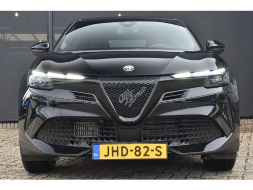 Alfa Romeo Junior 1.2 Turbo Hybrid Ibrida 136pk Automaat | Adaptive Cruise | Full-LED | Navigatie by App | Stoelver... ActivLease financial lease