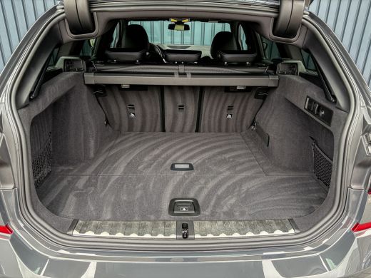 BMW 3 Serie Touring M340i xDrive | Laser | 360 Camera | Trekhaak | Harman/Kardon | Head Up | Dodehoek sensore... ActivLease financial lease