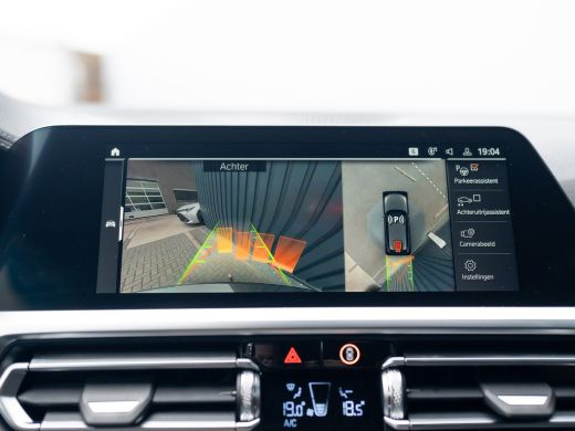 BMW 3 Serie Touring M340i xDrive | Laser | 360 Camera | Trekhaak | Harman/Kardon | Head Up | Dodehoek sensore... ActivLease financial lease
