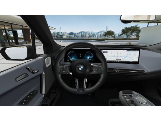BMW iX xDrive60 M Sport / Panoramadak / Trekhaak / Adaptief onderstel / Soft-Close / Stoelventilatie / P... ActivLease financial lease