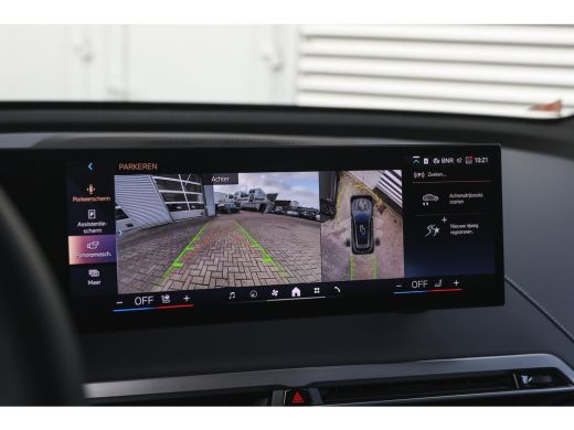 BMW iX xDrive60 M Sport / Panoramadak / Trekhaak / Adaptief onderstel / Soft-Close / Stoelventilatie / P... ActivLease financial lease