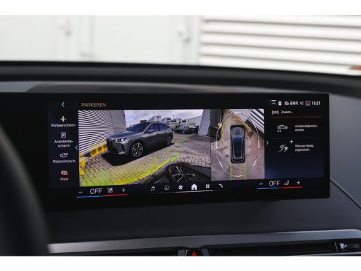 BMW iX xDrive60 M Sport / Panoramadak / Trekhaak / Adaptief onderstel / Soft-Close / Stoelventilatie / P... ActivLease financial lease