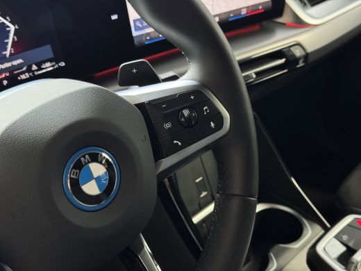 BMW X1 XDRIVE 25E M-SPORT LED ELEK.KLEP NAVI STOELVERW M-SHADOW LINE CARPLAY/ANDROID ZWARTE.HEMEL PHEV P... ActivLease financial lease