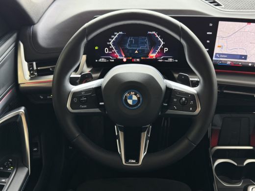 BMW X1 XDRIVE 25E M-SPORT LED ELEK.KLEP NAVI STOELVERW M-SHADOW LINE CARPLAY/ANDROID ZWARTE.HEMEL PHEV P... ActivLease financial lease