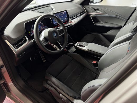 BMW X1 XDRIVE 25E M-SPORT LED ELEK.KLEP NAVI STOELVERW M-SHADOW LINE CARPLAY/ANDROID ZWARTE.HEMEL PHEV P... ActivLease financial lease