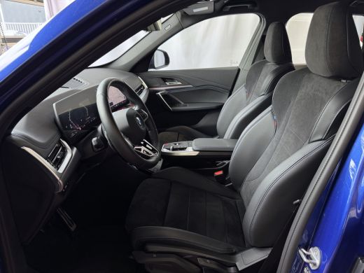 BMW X1 XDRIVE 25E PHEV M-SPORT LED ELEK.KLEP NAVI STOELVERW M-SHADOW LINE CARPLAY/ANDROID ZWARTE.HEMEL P... ActivLease financial lease