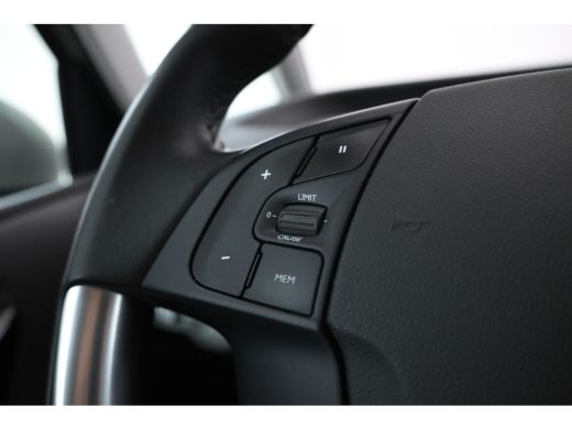 Citroën Grand C4 Spacetourer 1.5 BlueHDI Shine Navigatie, Airco, Bleutooth ActivLease financial lease