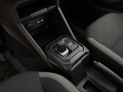 Dacia Duster 1.6 HYBRID EXTREME SANDSTONE CAMERA CARLAY NAVI STOEL/STUUR/RUIT VERW. LED PDC ActivLease financial lease