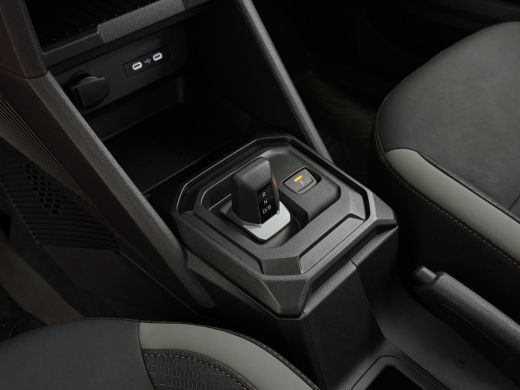 Dacia Duster 1.6 HYBRID EXTREME SANDSTONE CAMERA CARLAY NAVI STOEL/STUUR/RUIT VERW. LED PDC ActivLease financial lease