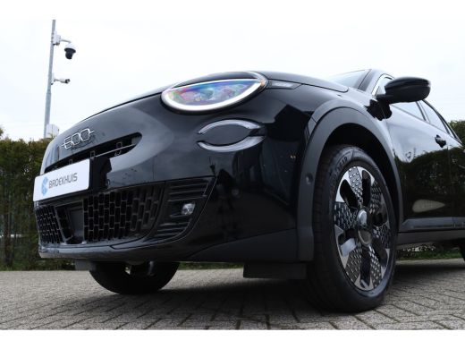 Fiat 600 La Prima 145 Hybrid | 18" lichtmetalen velgen Diamont Cut | 6-voudig handmatig verstelbare passag... ActivLease financial lease