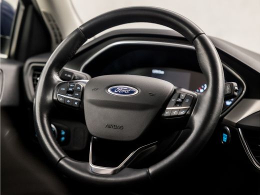 Ford Focus 1.0 EcoBoost Titanium Sport (APPLE CARPLAY, GROOT NAVI, CLIMATE, KEYLESS, SPORTSTOELEN, LED KOPLA... ActivLease financial lease