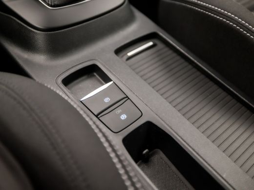 Ford Focus 1.0 EcoBoost Titanium Sport (APPLE CARPLAY, GROOT NAVI, CLIMATE, KEYLESS, SPORTSTOELEN, LED KOPLA... ActivLease financial lease