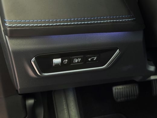 Lynk & Co 01 ✅ NIEUWE AUTO ✅ 2025  / STUUR/STOEL VERW. 1.5 261 PK ZWARTE HEMEL 360CAM 4 JAAR GARANTIE PHEV Plu... ActivLease financial lease