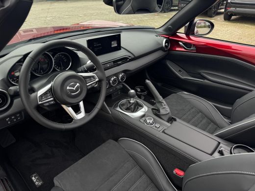 Mazda MX-5 1.5 SkyActiv-G 132 Homura | Achteruitrijcamera | Stoelverwarming | Hardtop | Dodehoek-hulp | Clim... ActivLease financial lease