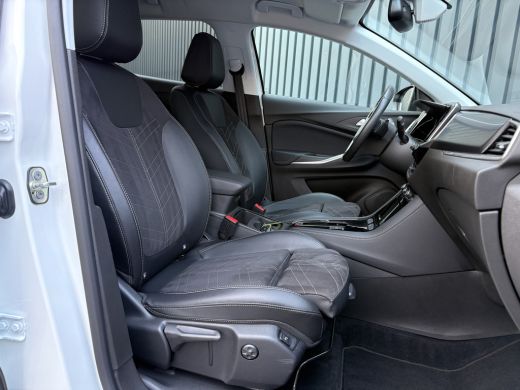 Opel Grandland 1.2 Turbo 130Pk Aut. Ultimate | Keyless | Elk. A-klep | Stoel & Stuur verw. | Camera | Prijs Rijk... ActivLease financial lease