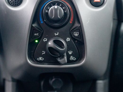 Peugeot 108 1.0 e-VTi Active | Camera | Navi | Airco | Bluetooth | Prijs Rijklaar!! ActivLease financial lease