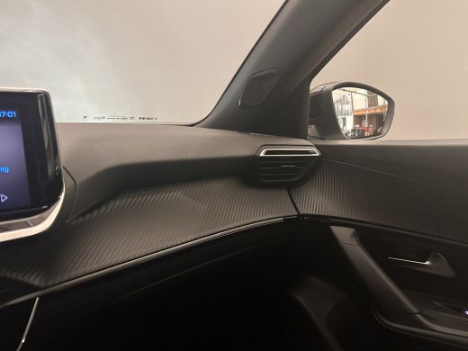 Peugeot 2008 1.2 Hybrid 136 Allure Parkeersensoren Voor + Achter | Digitaal Dashboard | Carplay | Climate Cont... ActivLease financial lease