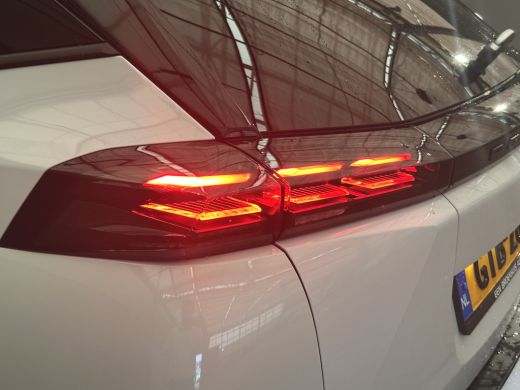 Peugeot 2008 1.2 Hybrid 136 Allure Parkeersensoren Voor + Achter | Digitaal Dashboard | Carplay | Climate Cont... ActivLease financial lease