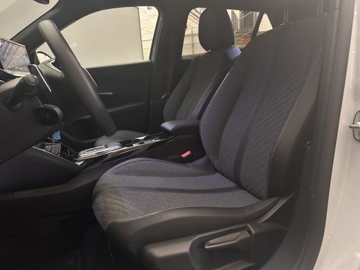 Peugeot 2008 1.2 Hybrid 136 Allure Parkeersensoren Voor + Achter | Digitaal Dashboard | Carplay | Climate Cont... ActivLease financial lease