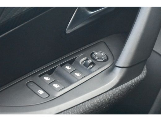 Peugeot 2008 1.2 Hybrid 136 Style Automaat | Navigatie by App | Parkeersensoren | Full-LED | Apple Carplay | A... ActivLease financial lease