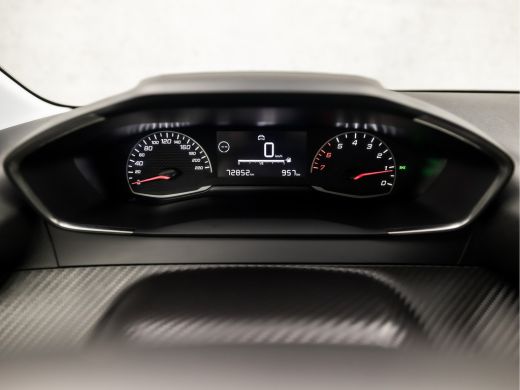 Peugeot 208 1.2 PureTech Active Sport (APPLE CARPLAY, GROOT NAVI, LANE ASSIST, SPORTSTOELEN, START/STOP, NIEU... ActivLease financial lease