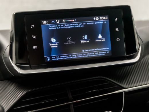 Peugeot 208 1.2 PureTech Active Sport (APPLE CARPLAY, GROOT NAVI, LANE ASSIST, SPORTSTOELEN, START/STOP, NIEU... ActivLease financial lease
