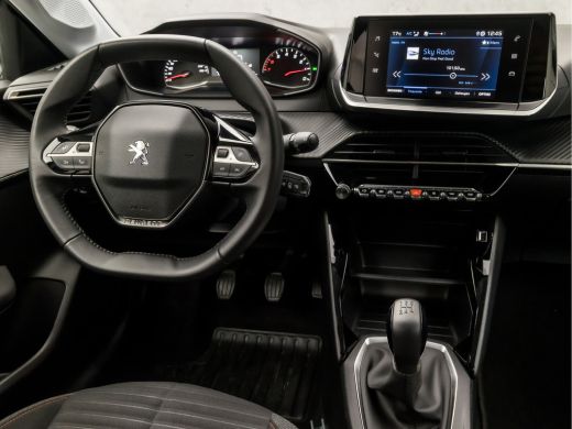 Peugeot 208 1.2 PureTech Active Sport (APPLE CARPLAY, GROOT NAVI, LANE ASSIST, SPORTSTOELEN, START/STOP, NIEU... ActivLease financial lease