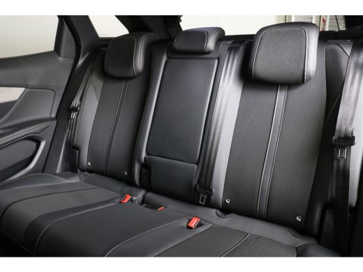 Peugeot 3008 1.2 PureTech 130PK EAT8 GT | Navi | Clima | Adaptive Cruise | Stoelverwarming | Dodehoeksensoren ... ActivLease financial lease