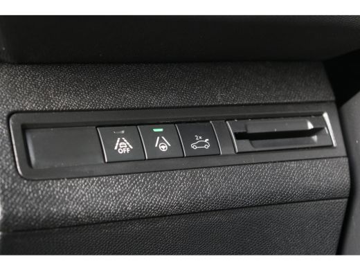 Peugeot 3008 1.2 PureTech 130PK EAT8 GT | Navi | Clima | Adaptive Cruise | Stoelverwarming | Dodehoeksensoren ... ActivLease financial lease