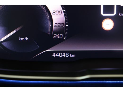 Peugeot 3008 1.2 PureTech 130PK EAT8 GT | Navi | Clima | Adaptive Cruise | Stoelverwarming | Dodehoeksensoren ... ActivLease financial lease