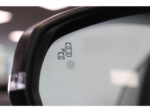 Peugeot 3008 1.2 PureTech 130PK EAT8 GT | Navi | Clima | Adaptive Cruise | Stoelverwarming | Dodehoeksensoren ... ActivLease financial lease