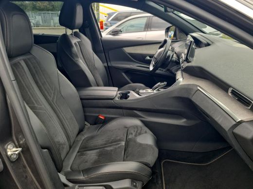 Peugeot 5008 1.2 PureTech Blue Lease GT | Automaat | Navigatie | Camera | Comfortstoelen | Focal | Trekhaak | ... ActivLease financial lease