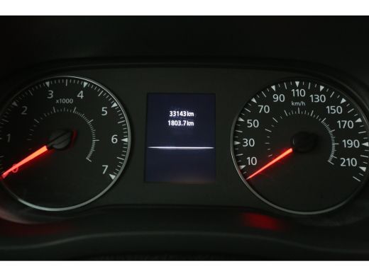 Renault Master T35 2.3 dCi 135 L2H2 | 3500kg Trekgew. | Airco | Cruise | 3-Zits | Camera | Navigatie | Trekh. | ... ActivLease financial lease