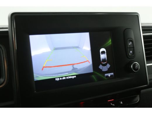 Renault Master T35 2.3 dCi 135 L2H2 | 3500kg Trekgew. | Airco | Cruise | 3-Zits | Camera | Navigatie | Trekh. | ... ActivLease financial lease