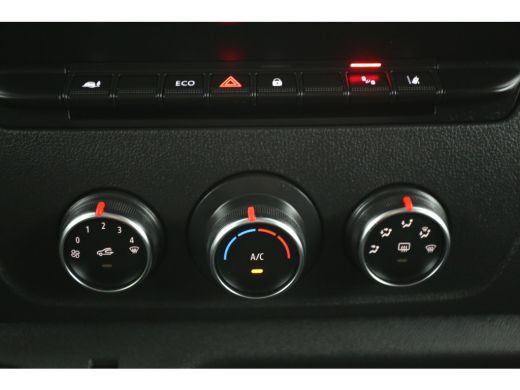 Renault Master T35 2.3 dCi 135 L2H2 | 3500kg Trekgew. | Airco | Cruise | 3-Zits | Camera | Navigatie | Trekh. | ... ActivLease financial lease