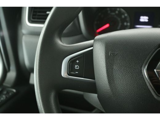 Renault Master T35 2.3 dCi 135 L2H2 | 3500kg Trekgew. | Airco | Cruise | 3-Zits | Camera | Navigatie | Trekh. | ... ActivLease financial lease