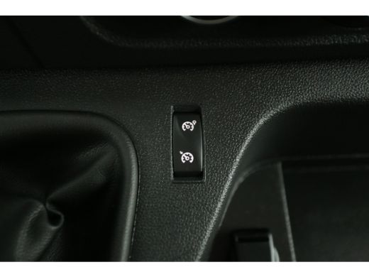 Renault Master T35 2.3 dCi 135 L2H2 | 3500kg Trekgew. | Airco | Cruise | 3-Zits | Camera | Navigatie | Trekh. | ... ActivLease financial lease