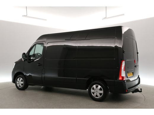 Renault Master T35 2.3 dCi 135 L2H2 | 3500kg Trekgew. | Airco | Cruise | 3-Zits | Camera | Navigatie | Trekh. | ... ActivLease financial lease