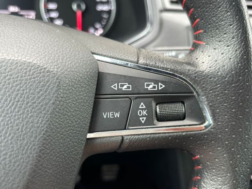 Seat Arona 1.0 TSI 115 pk FR Business Intense | Trekhaak afneembaar | Parkeersensoren | A-uitrijcamera | ActivLease financial lease