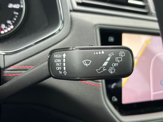 Seat Arona 1.0 TSI 115 pk FR Business Intense | Trekhaak afneembaar | Parkeersensoren | A-uitrijcamera | ActivLease financial lease