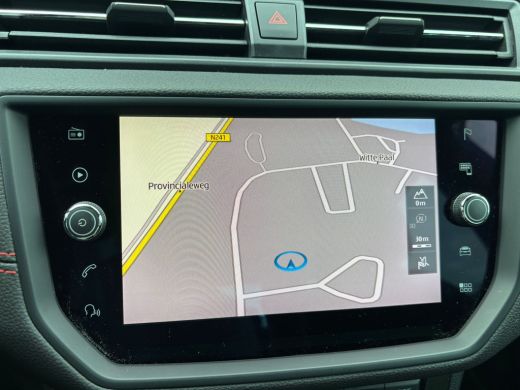 Seat Arona 1.0 TSI 115 pk FR Business Intense | Trekhaak afneembaar | Parkeersensoren | A-uitrijcamera | ActivLease financial lease