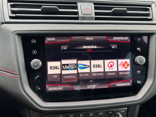 Seat Arona 1.0 TSI 115 pk FR Business Intense | Trekhaak afneembaar | Parkeersensoren | A-uitrijcamera | ActivLease financial lease