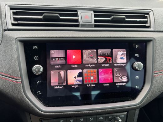 Seat Arona 1.0 TSI 115 pk FR Business Intense | Trekhaak afneembaar | Parkeersensoren | A-uitrijcamera | ActivLease financial lease