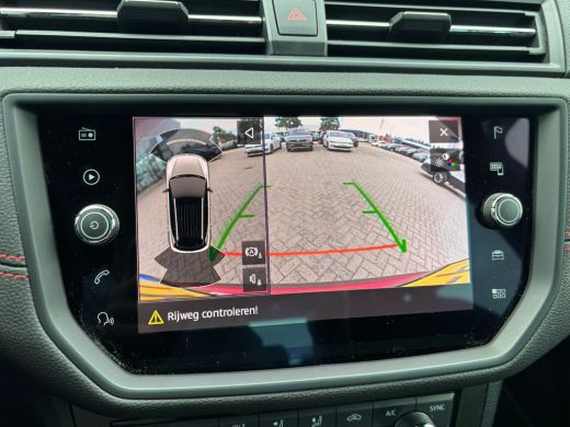 Seat Arona 1.0 TSI 115 pk FR Business Intense | Trekhaak afneembaar | Parkeersensoren | A-uitrijcamera | ActivLease financial lease